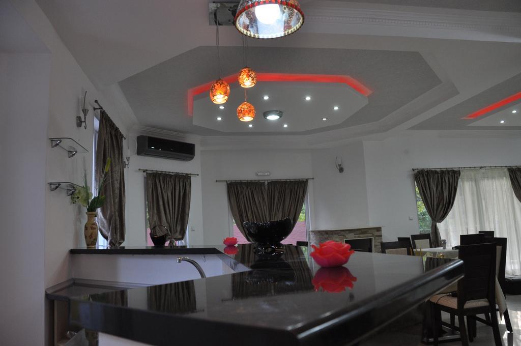 Villa Bella Boutique Hotel คาวาตราซิ ภายนอก รูปภาพ